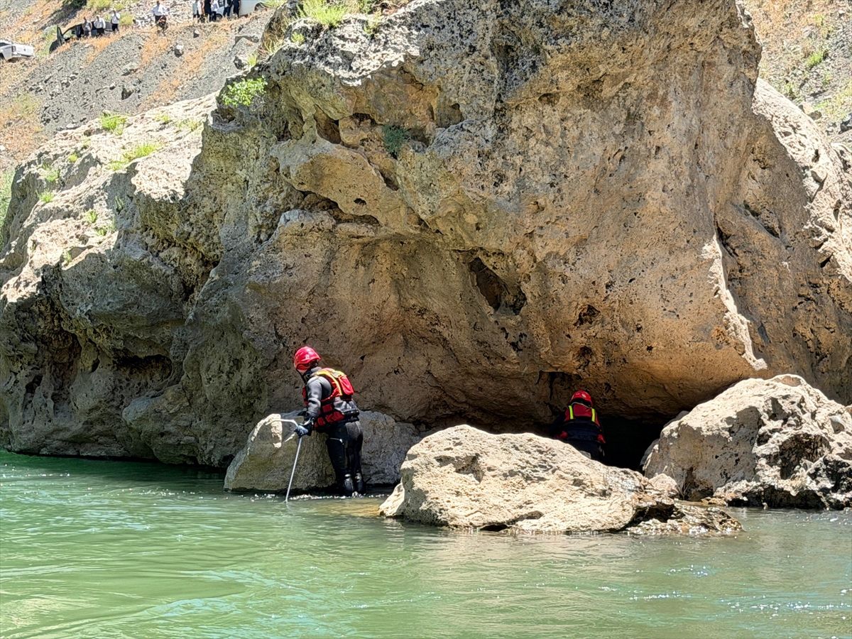 Bitlis'te derede kaybolan çocuk ölü bulundu