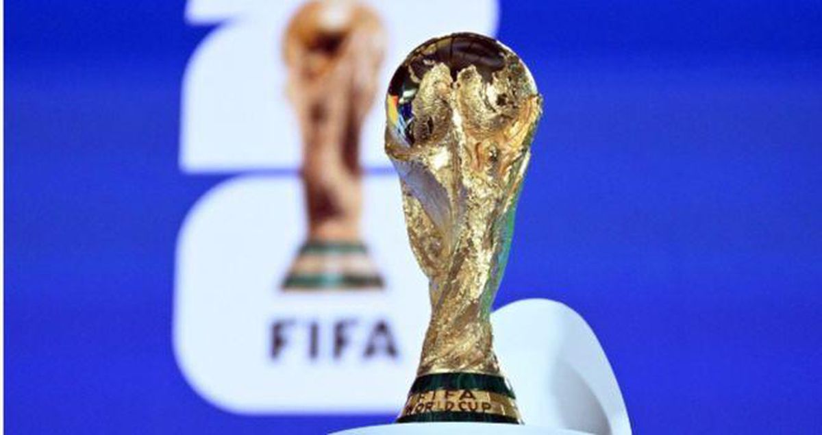 2026 FIFA Dünya Kupası futbol topu ve saha görseli