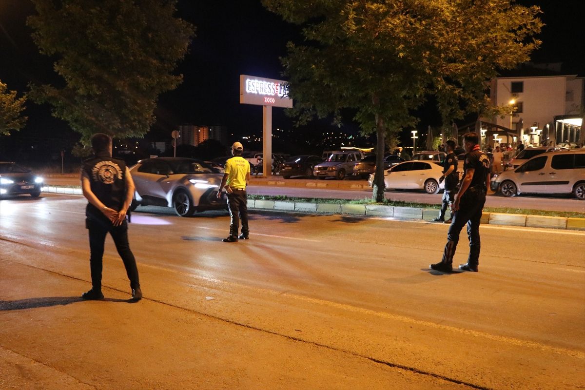 Elazığ'da asayiş ve trafik uygulaması yapıldı
