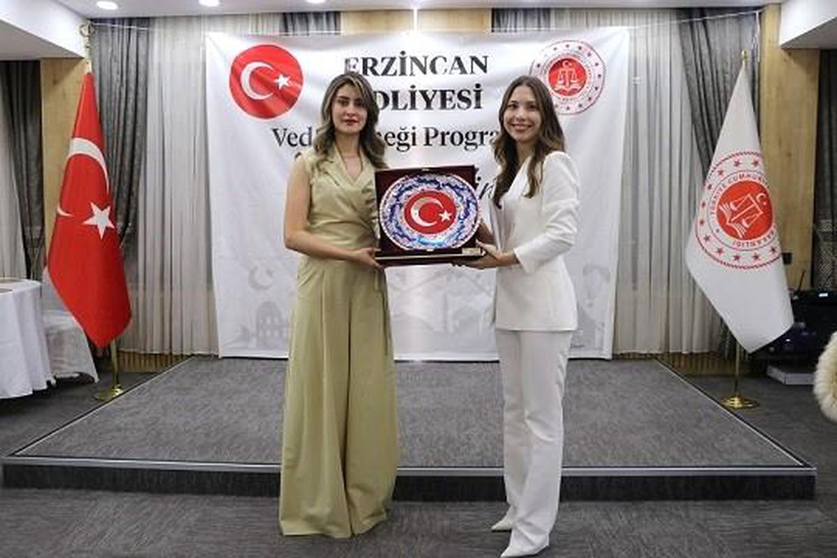 Erzincan'da tayini çıkan hâkim ve savcılar için veda yemeği düzenlendi