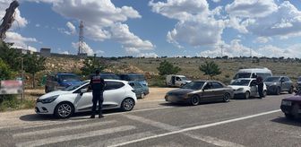 Gaziantep'te 'Şok Yol Kontrol Uygulaması'nda 74 aranan şüpheli yakalandı