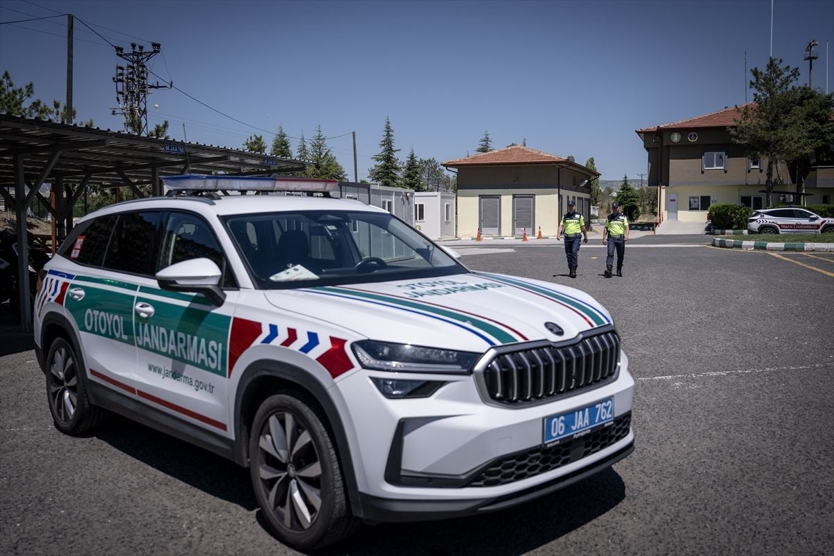 Jandarma araçlarındaki yerli analiz sistemi 'ASAS', sürücü güvenliğini artırıyor