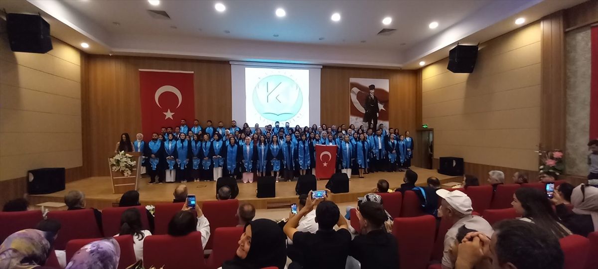 Kayseri Üniversitesinde mezuniyet töreni düzenlendi