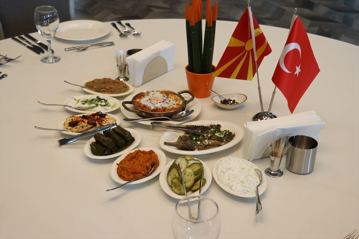Kuzey Makedonyalı basın mensuplarına 'Türk Lezzetleri' tanıtıldı