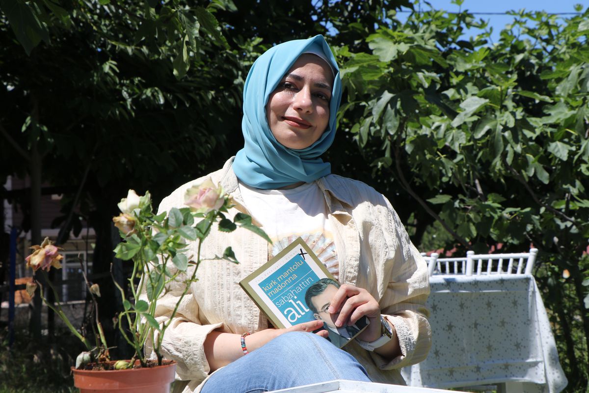 Sanatla yeniden doğan kadın: Rukiye Atıcı'nın ilham verici hikayesi