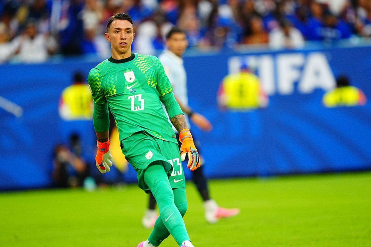 Fernando Muslera milli takım formasıyla