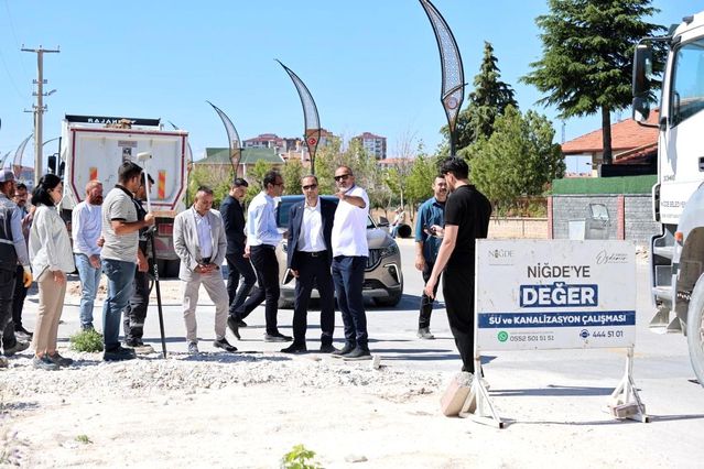 Niğde’de sıcak asfalt serimi hızlandı
