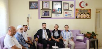 Sivas'ta gazeteci Burak Erdoğmuş, mezarı başında anıldı