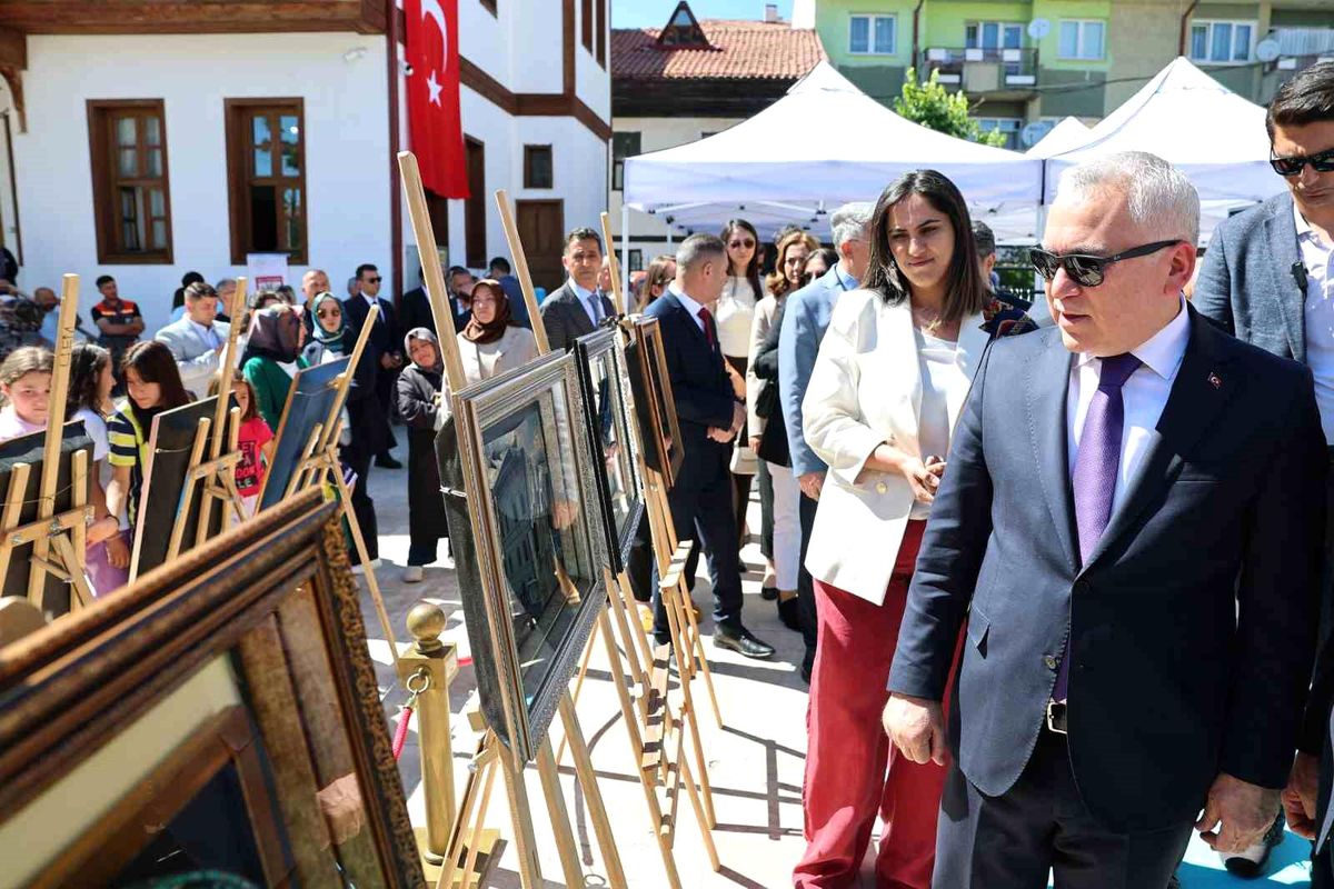 Sivas'ta geleneksel el sanatları tasarım ve üretimle geleceğe taşınıyor
