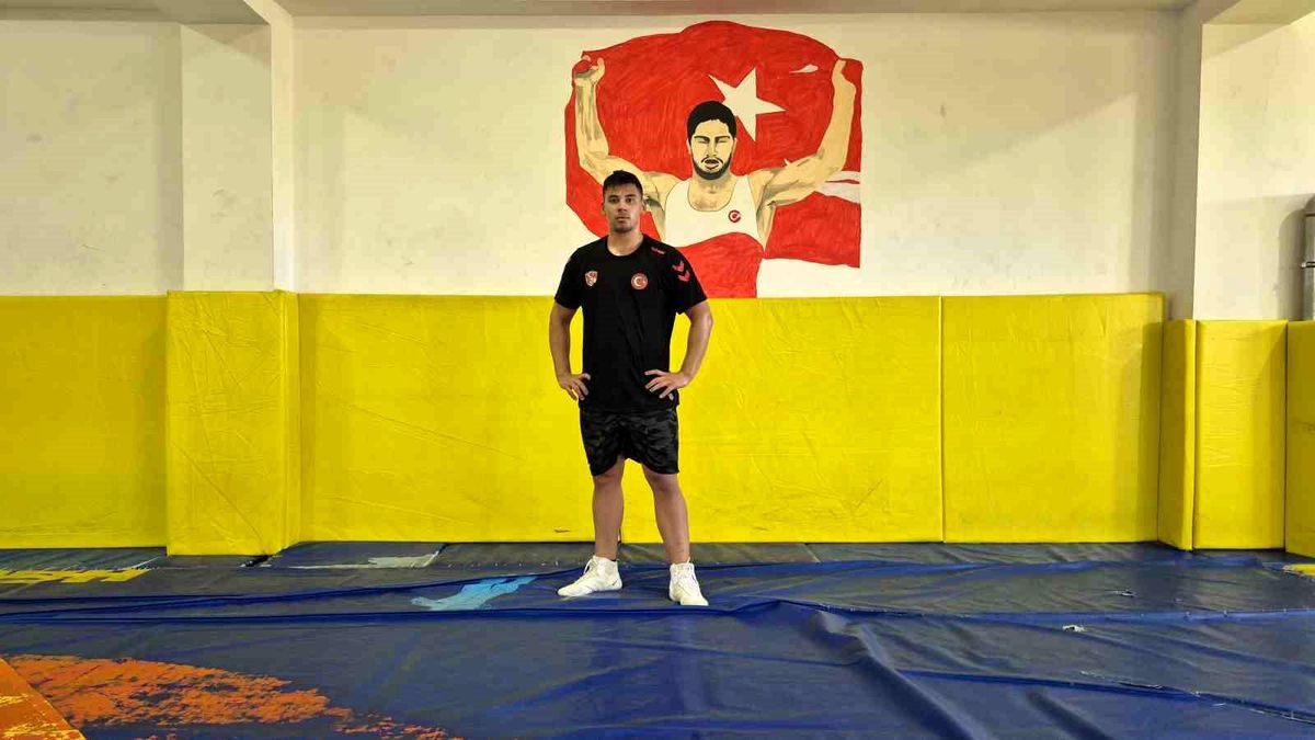 Sivaslı güreşçinin hedefi dünya zirvesi