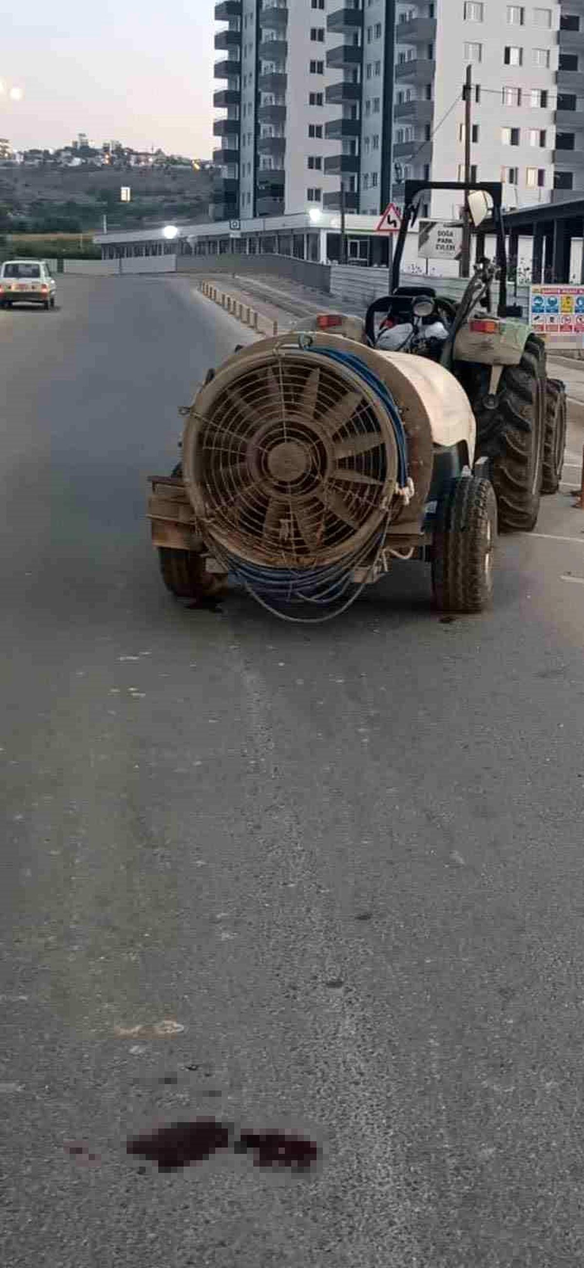 Traktörden düşen kadın hayatını kaybetti