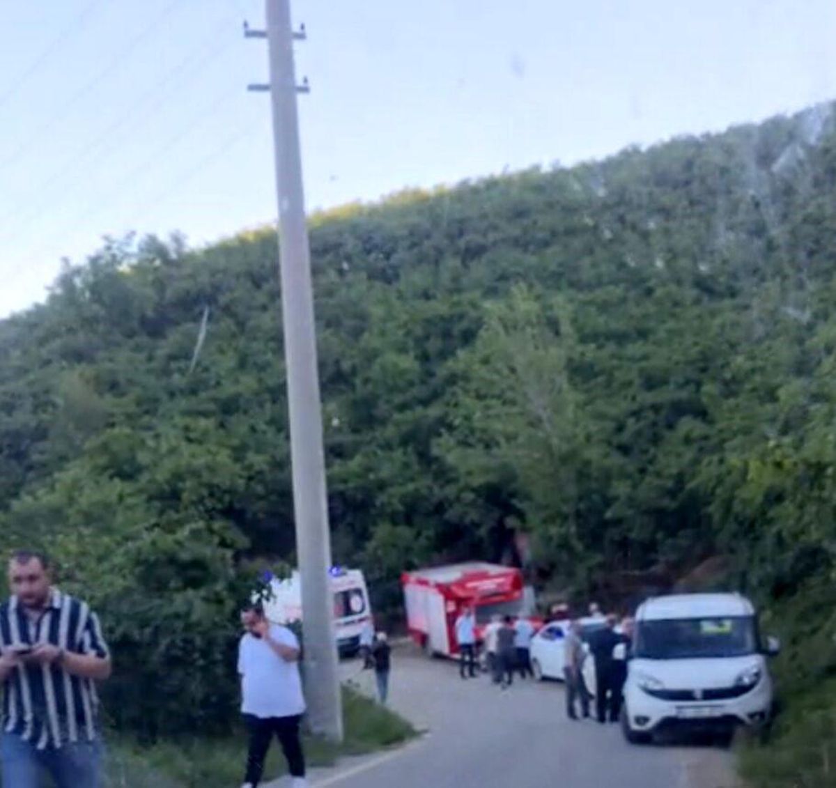 Traktöre bağlı ilaçlama motorunun altında kalan kadın hayatını kaybetti