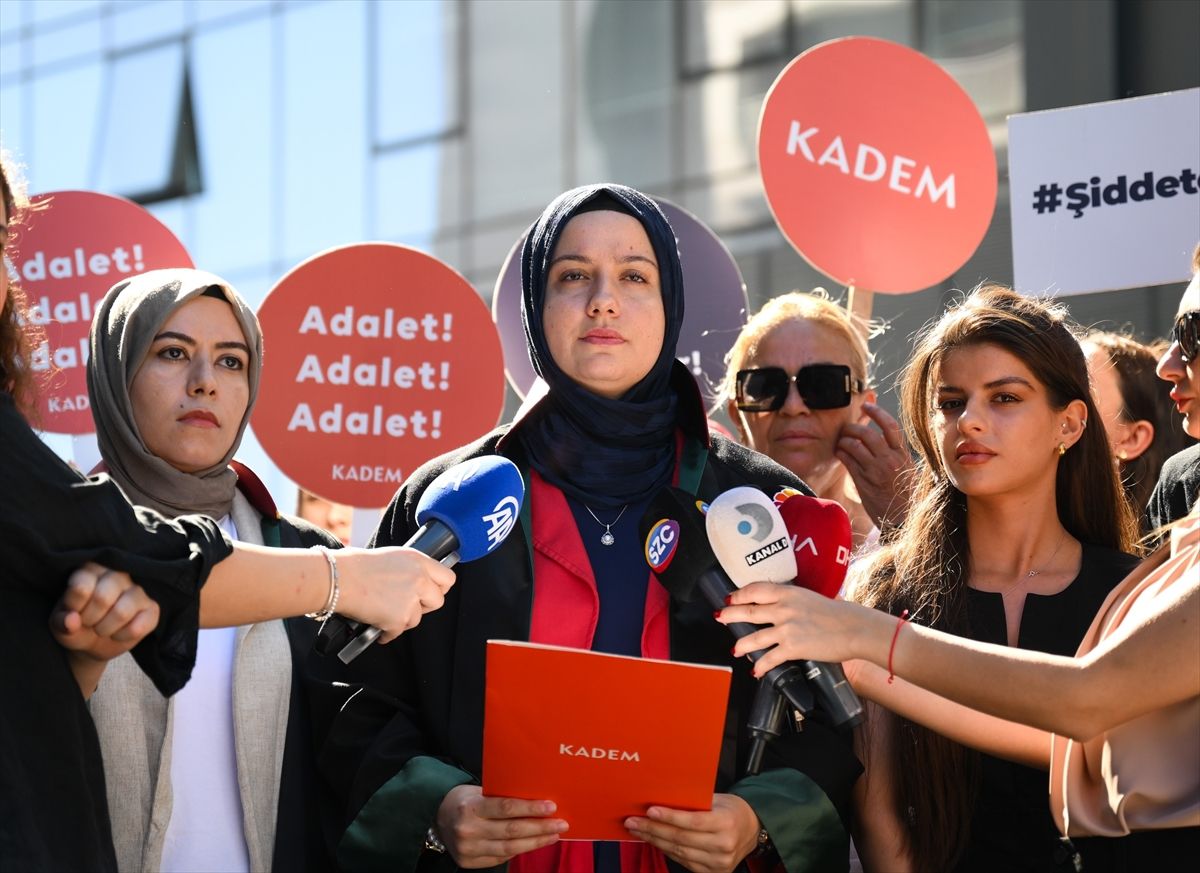 Eyüpsultan'da valiz içinde bulunan Ayşe Tokyaz cinayeti davasında 11 sanık yargılanıyor