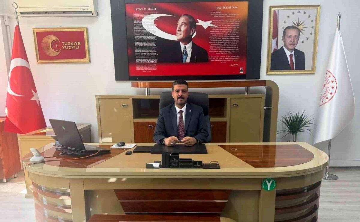 Yunusemre İlçe Milli Eğitim Müdürü Mehmet Emin Efe