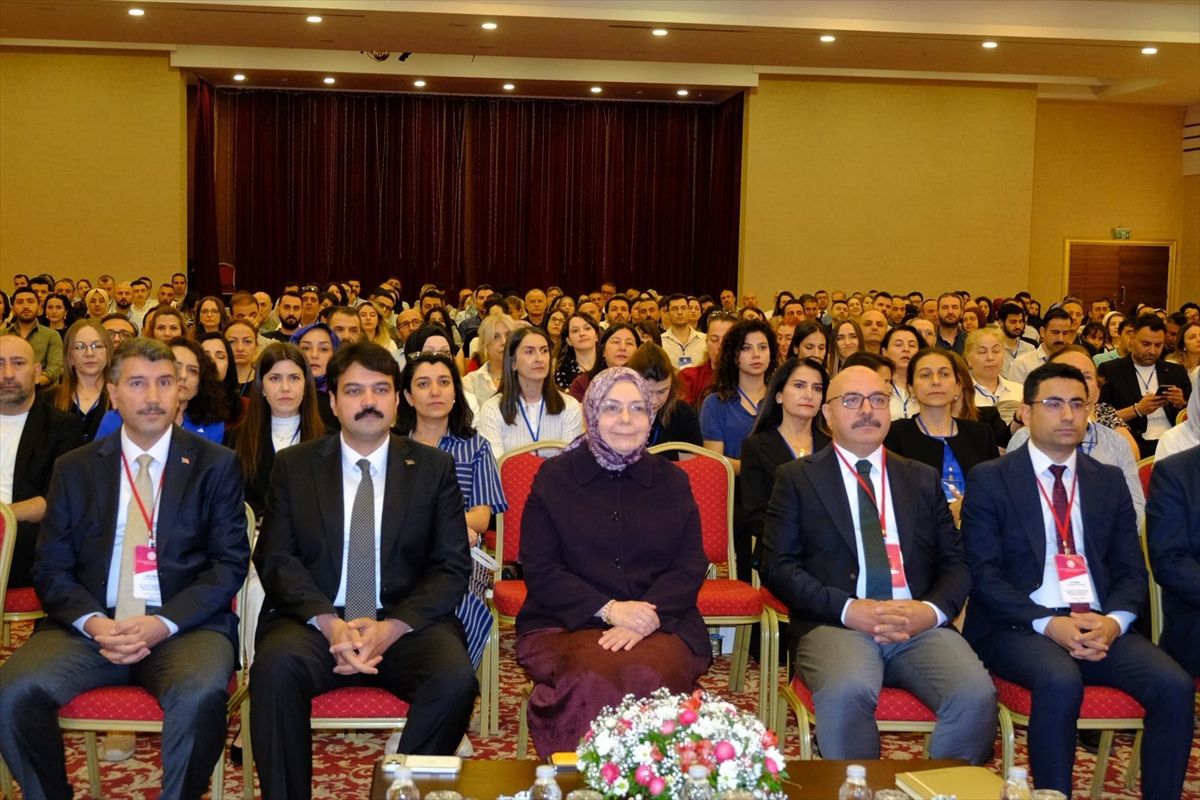 Yurt dışında görev yapacak öğretmenlerin hazırlık eğitimi başladı