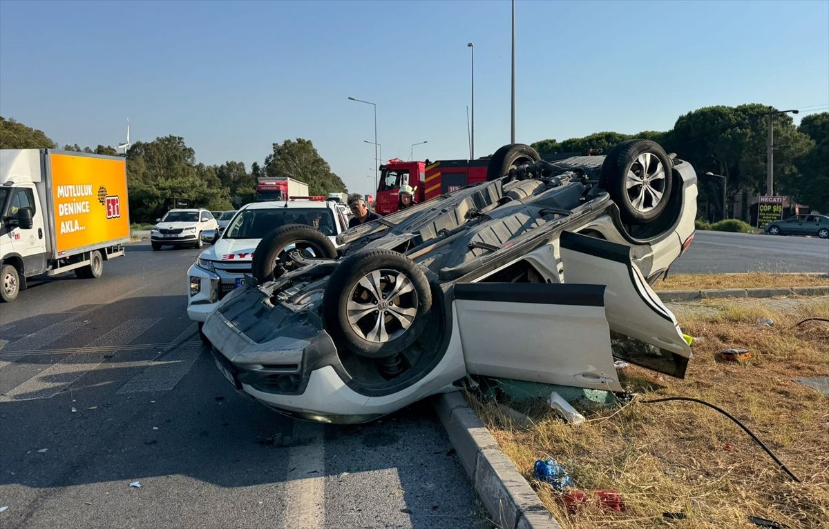 Aydın'da iki otomobilin çarpışması sonucu 4 kişi yaralandı