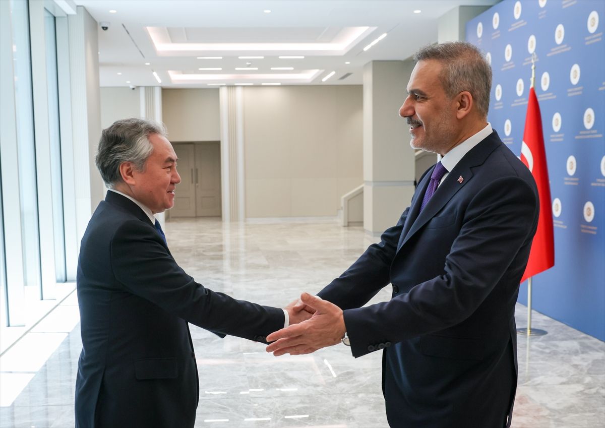 Fidan: Netanyahu'nun politikası soykırımı destekliyor