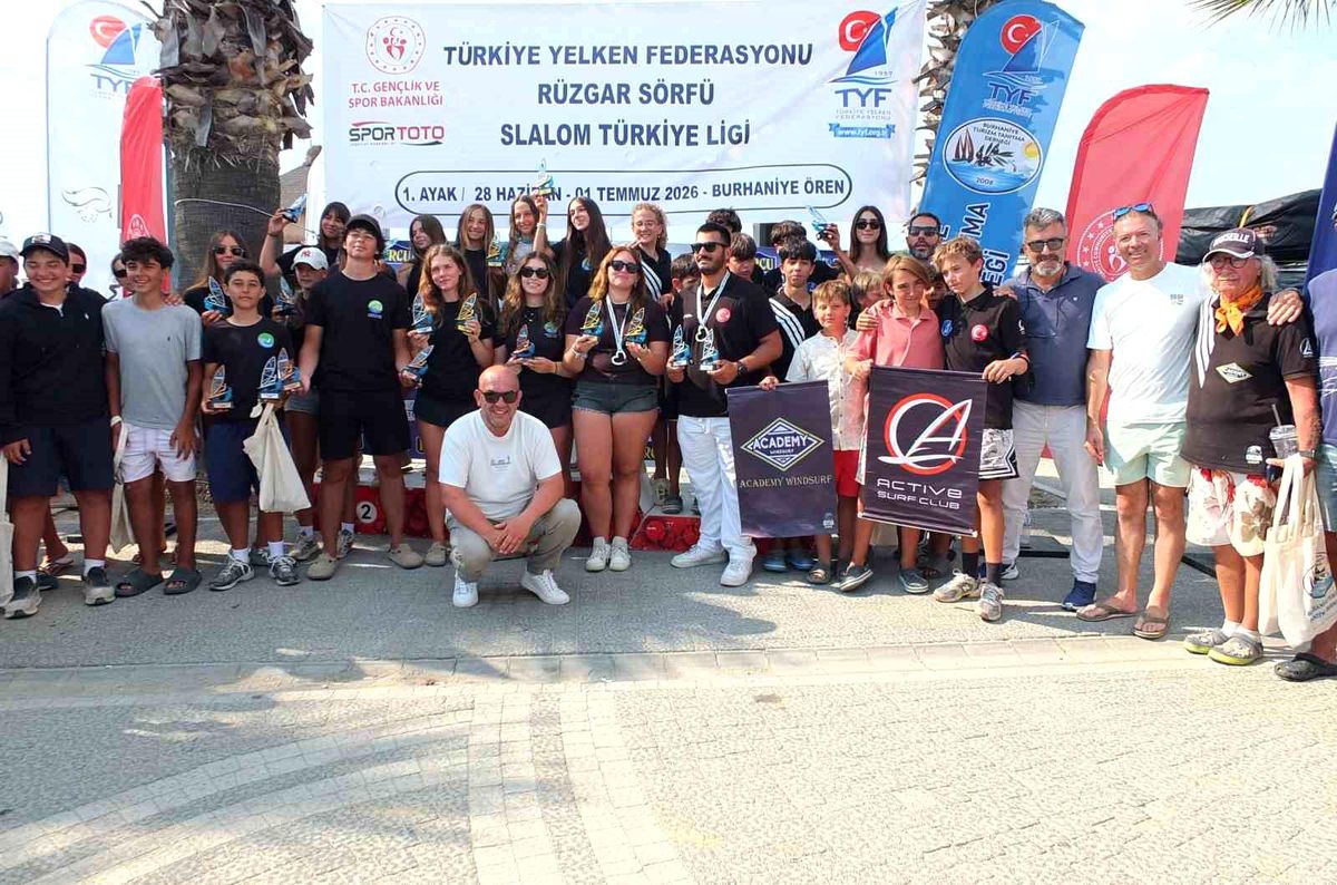 Balıkesir'de 4 günlük sörf heyecanı sona erdi