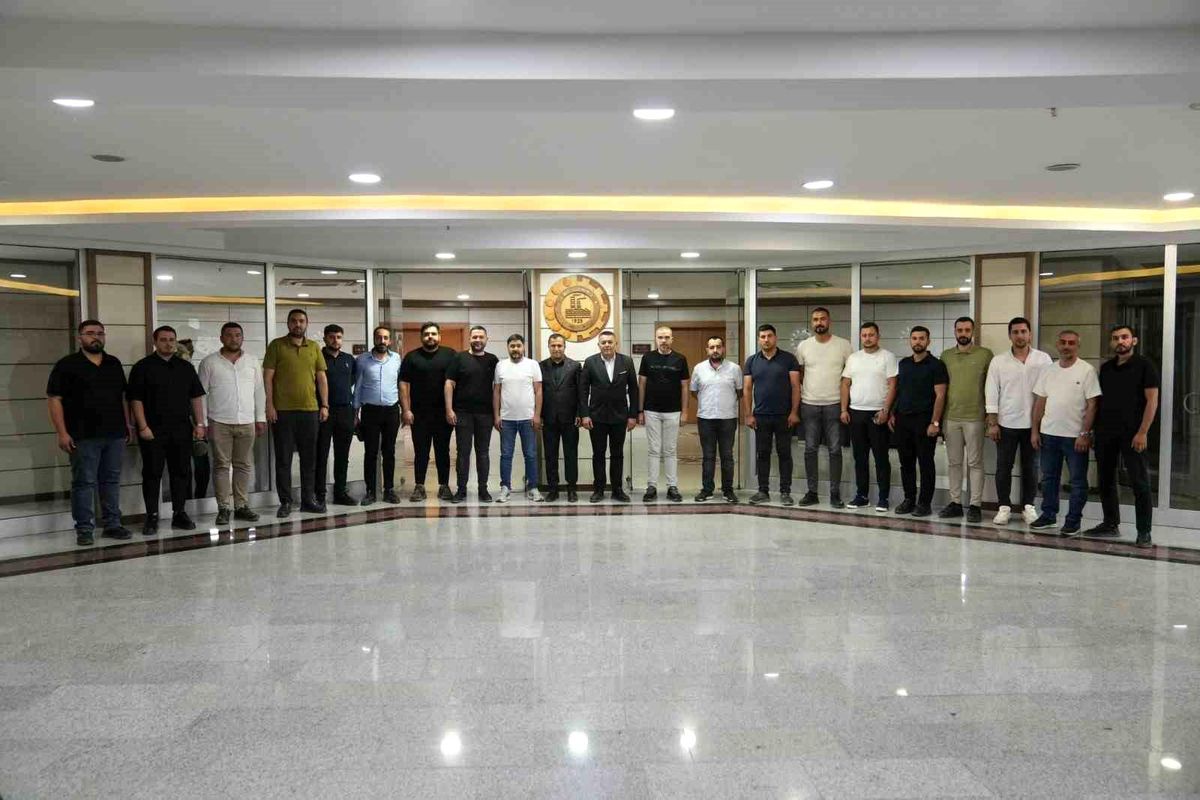 Başkan Sadıkoğlu, genç girişimcilerle bir araya geldi
