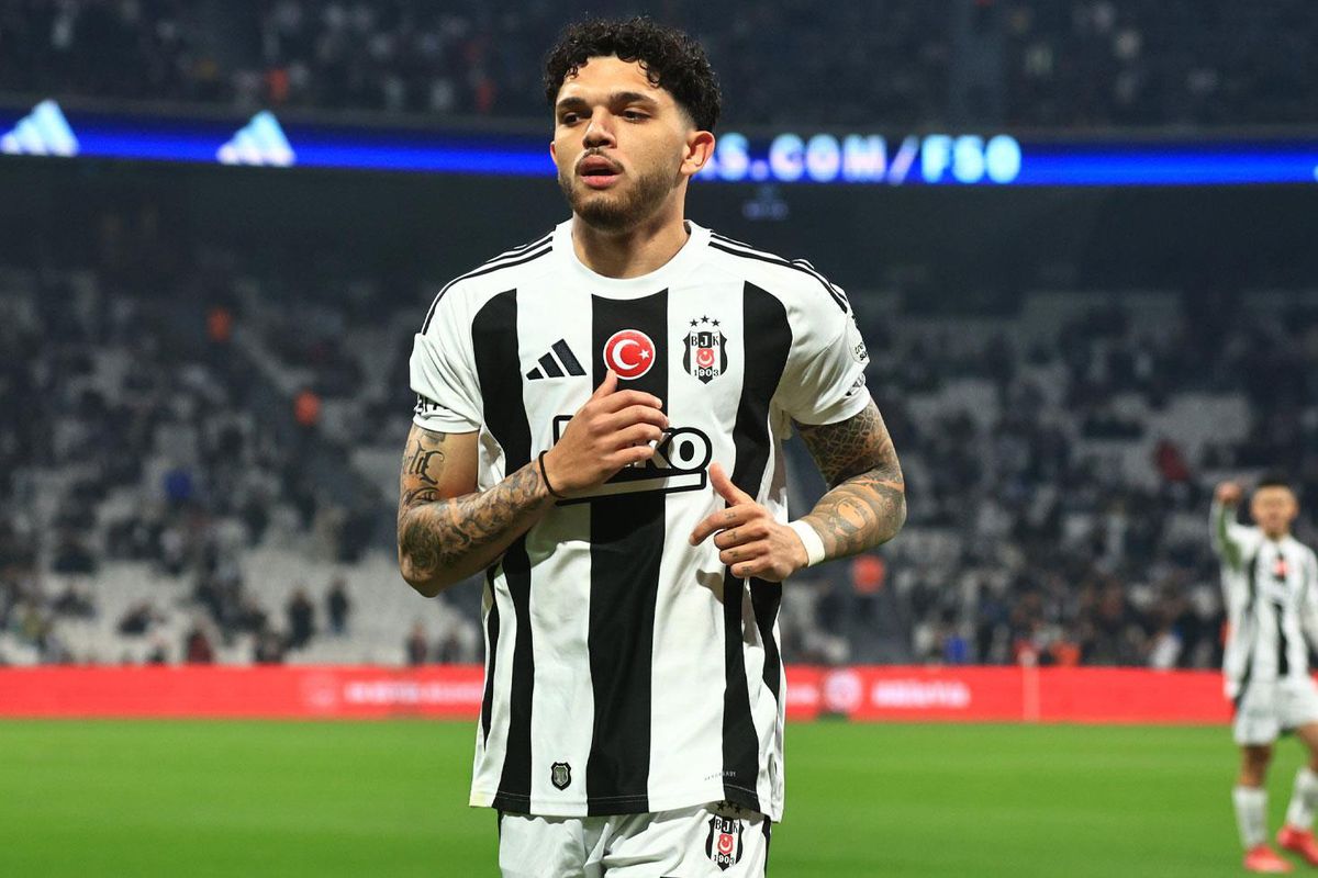 Beşiktaş forması giyen Emrecan Terzi