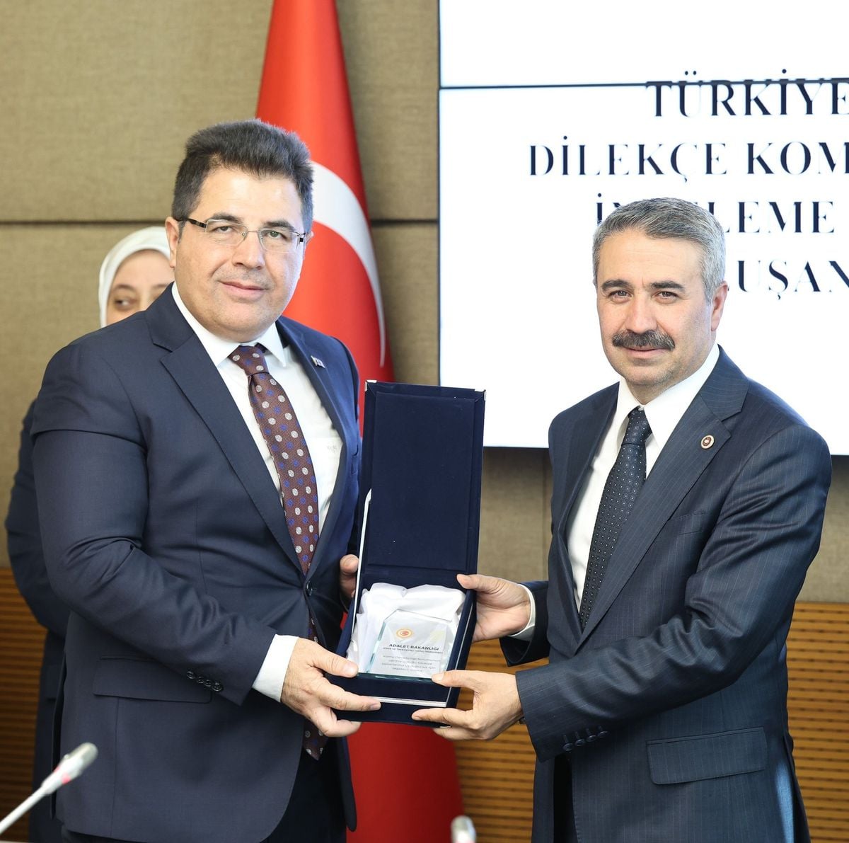 TBMM Alt Komisyonu'ndan KDK kararlarına uyum plaketi