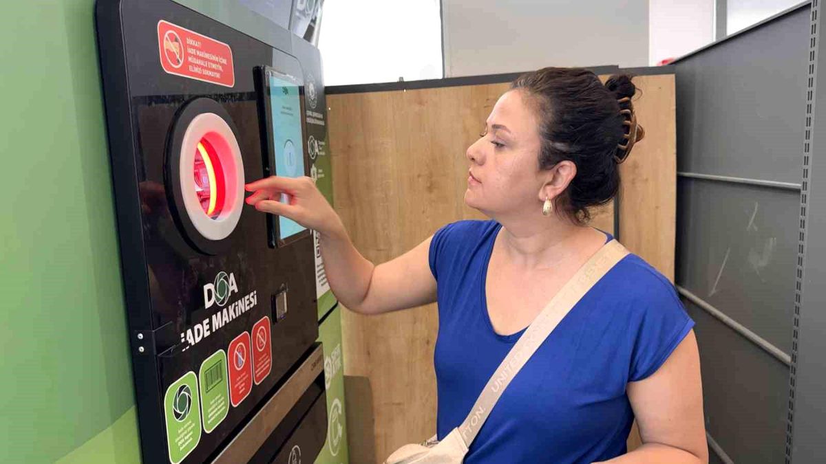 Depozito iade sistemi akıllı geri dönüşüm makineleri