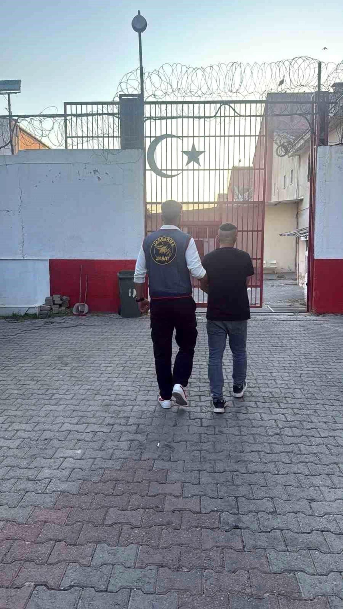 Germencik'te hırsızlık suçundan aranan hükümlü yakalandı