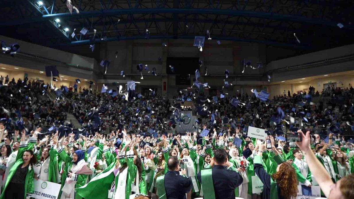 Kocaeli Üniversitesi mezuniyetinde yapay zeka vurgusu