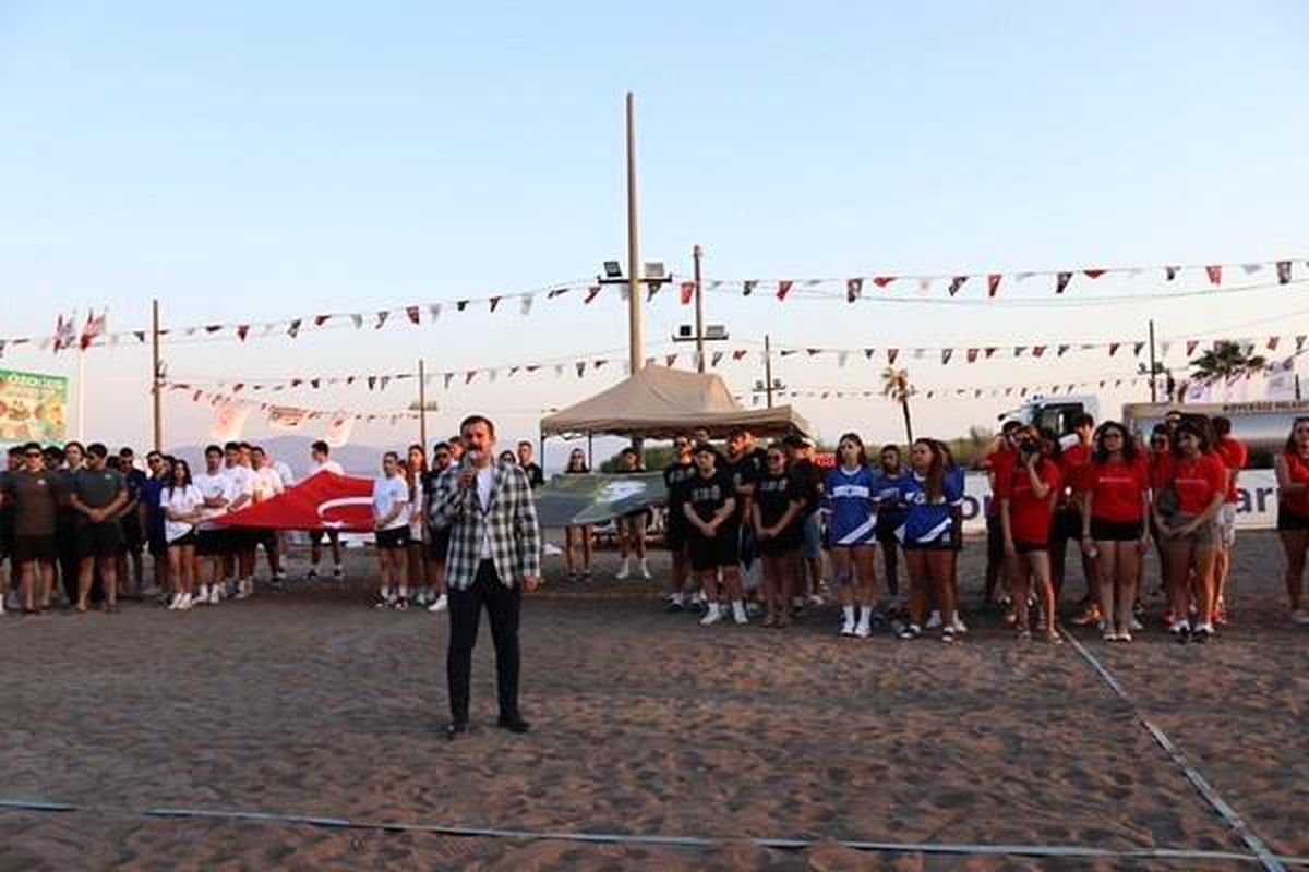 Köyceğiz Plaj Hentbolu Turnuvası gösteri maçı ile başladı