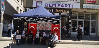 Muşlu aileler, DEM Parti önündeki eylemlerini sürdürdü