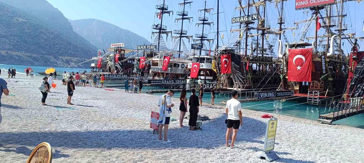 Fethiye Ölüdeniz'de düzenlenen 1 Temmuz Denizcilik ve Kabotaj Bayramı etkinliklerinden bir kare