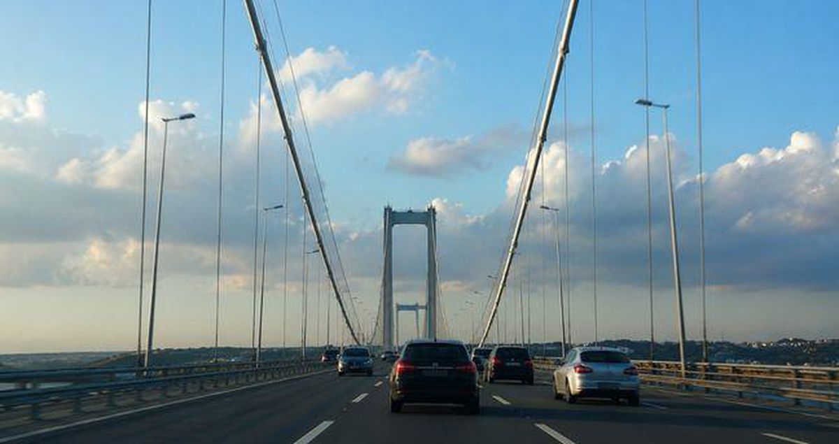 Otoyol ve köprülerde yeni geçiş ücreti tarifesi uygulamaya girdi