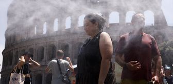 Roma'da turistler ve yerel halk aşırı sıcağa rağmen hayatlarını sürdürmeye çalışıyor