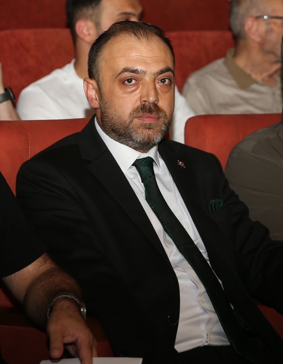 Sakaryaspor Kulübünde başkanlığa yeniden Enes Zengin seçildi