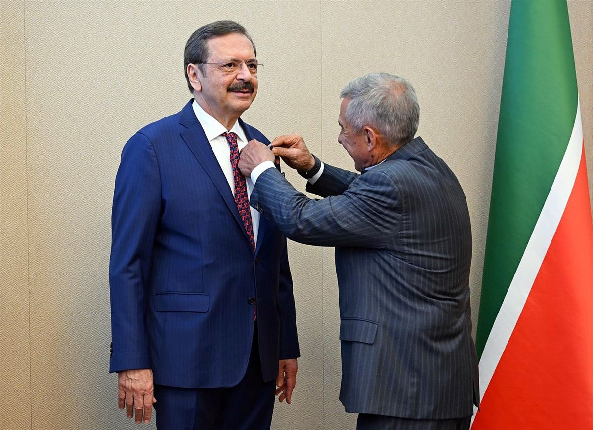 TOBB Başkanı Hisarcıklıoğlu'na Tataristan 'Dostluk Nişanı' verildi