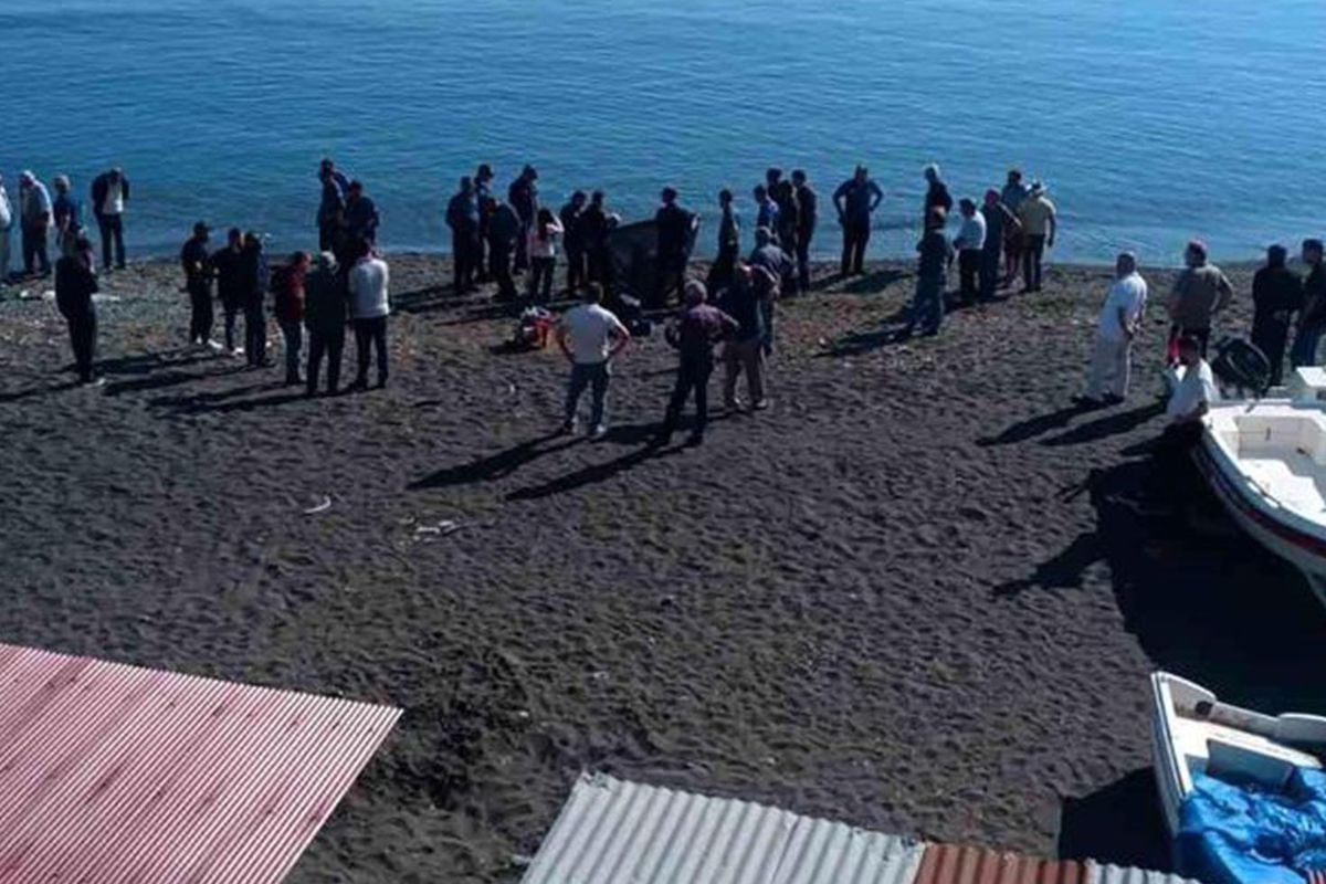 Serinlemek için denize giren işçinin cansız bedeni bulundu
