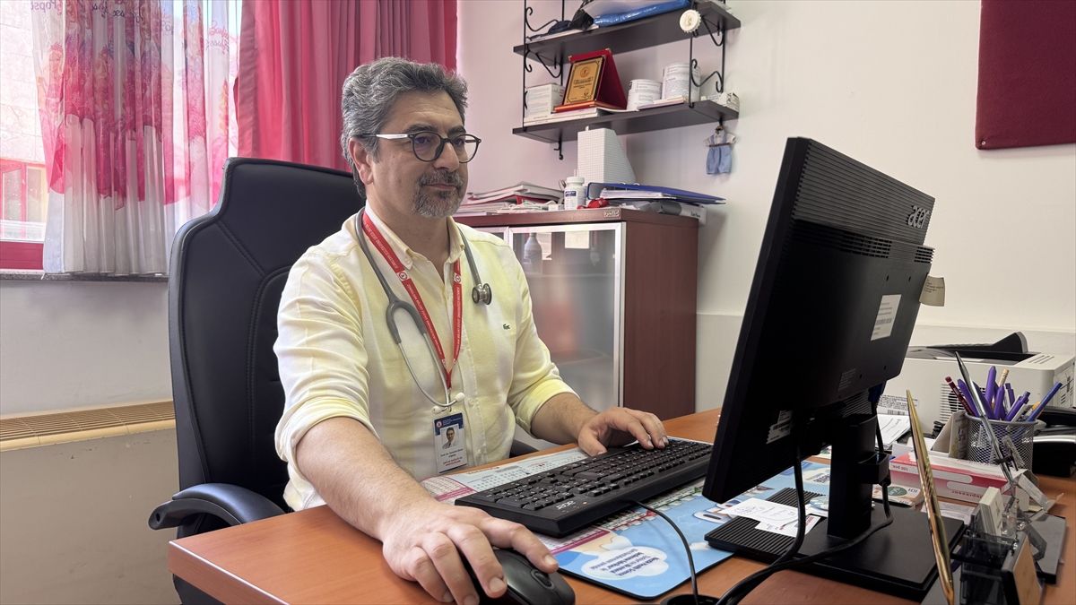 Uzmanından alerjik reaksiyonlara karşı bebeklere 'mineral içeren güneş kremleri' kullanın önerisi