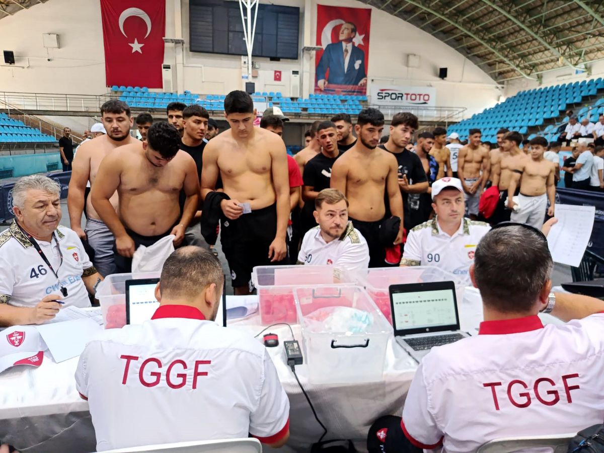 665. Tarihi Kırkpınar Yağlı Güreşleri'nde kayıtlar başladı