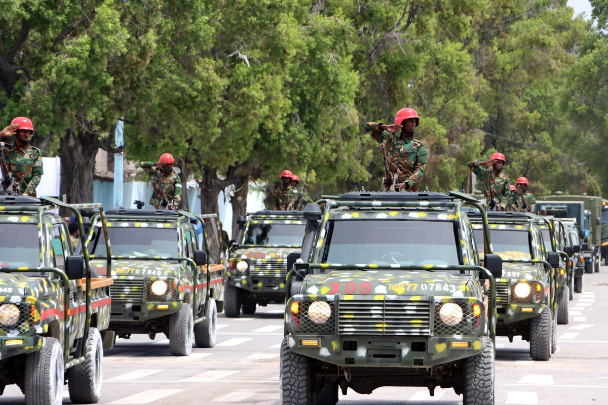Somali'nin bağımsızlığının 66. yıldönümü Mogadişu'da askeri geçit töreniyle kutlandı