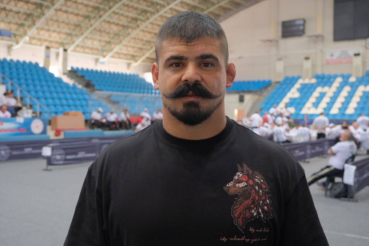 Başpehlivan Cengizhan Şimşek'in hedefi altın kemer