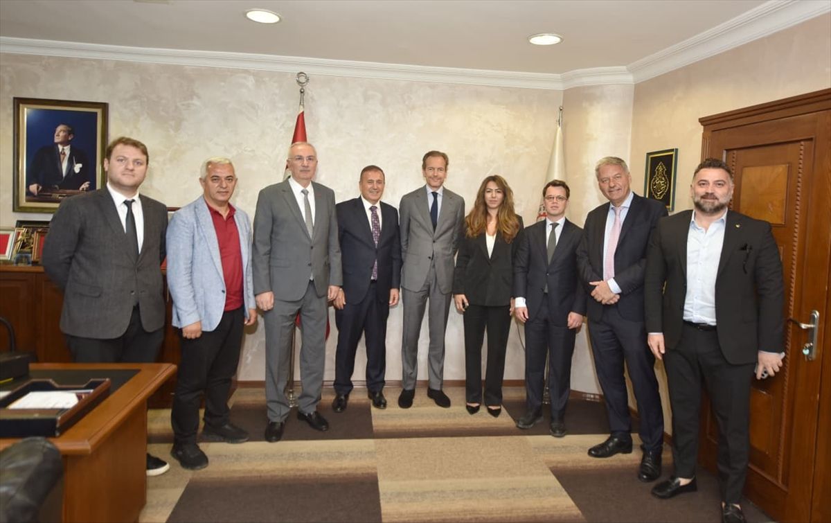 Belçika Büyükelçisi Van de Velde, TTSO'yu ziyaret etti
