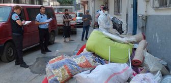 Bursa'da bir evden yaklaşık 5 ton çöp çıkarıldı