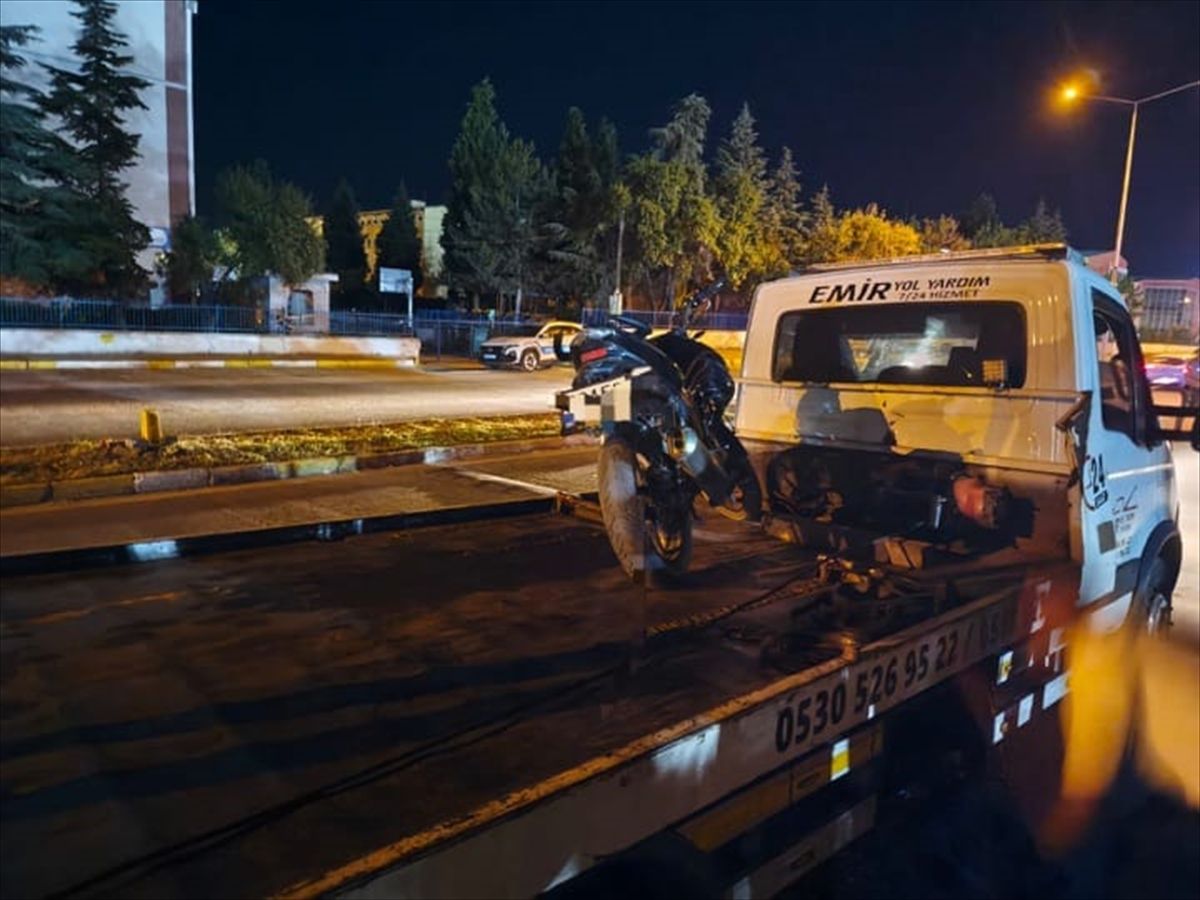 Edirne'de trafik güvenliğini tehlikeye düşüren motosiklet sürücüsüne ceza