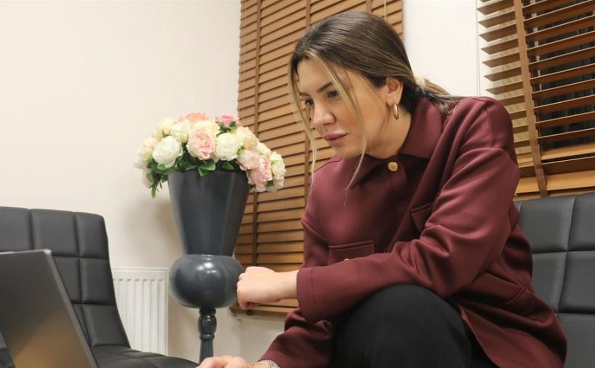 Gazeteci Fulya Öztürk'ün özel hayatı merak konusu oldu.