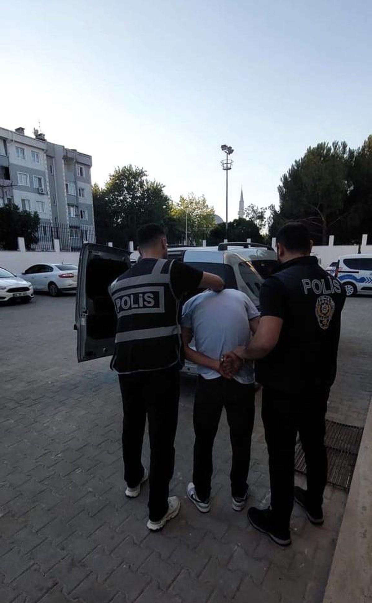 Kiralık araçla geldiği ilçede 3 hırsızlık olayına karışan şüpheli yakalandı