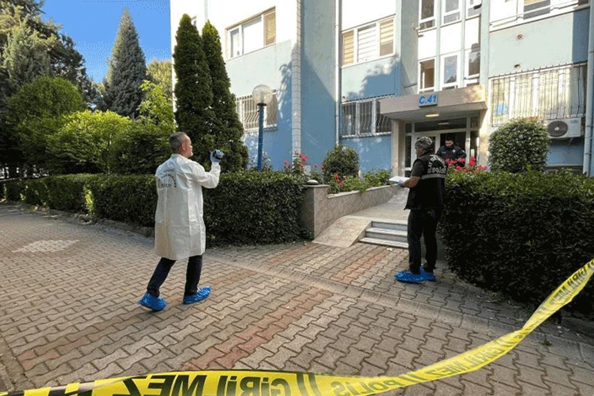 İlçe ayakta! Yaşlı kadın evinde boğazı kesilmiş halde bulundu