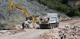 Muğla'da 4 ay önce heyelan nedeniyle kapanan mahalle yolunda çalışma sürüyor