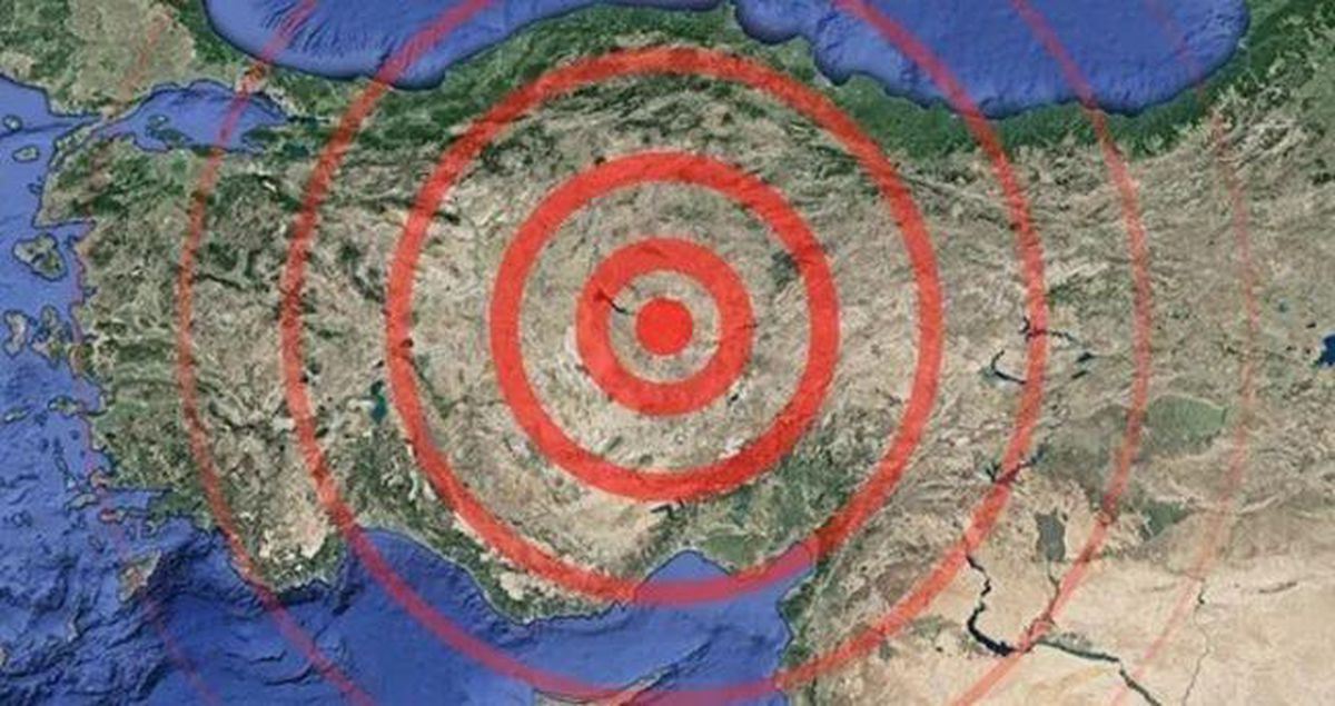 Muğla Datça'da 4.5 büyüklüğünde deprem meydana geldi.