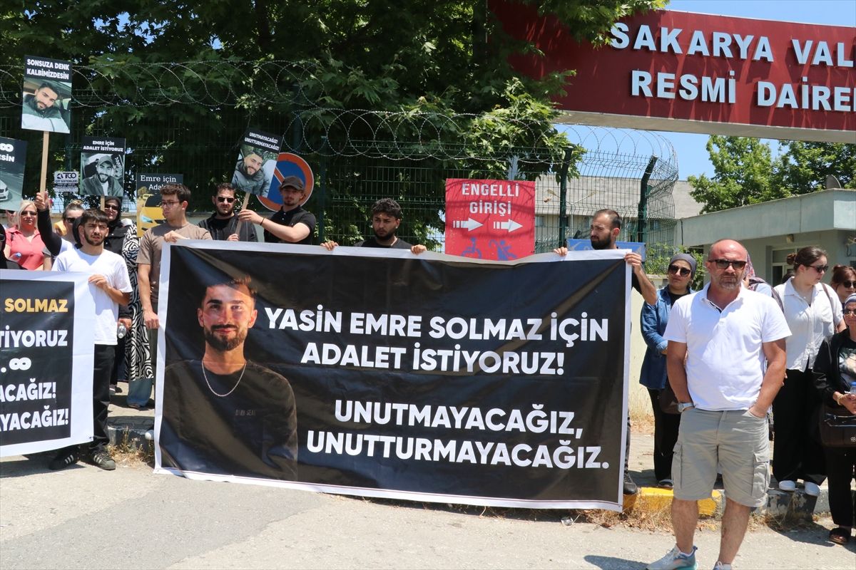Sakarya'da 1 gencin öldüğü bıçaklı kavgaya ilişkin 2 sanığın yargılanması sürdü