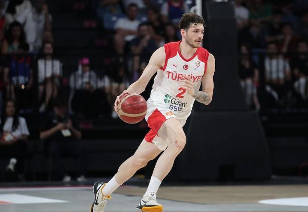 Milli basketbolcu Şehmus Hazer sahada